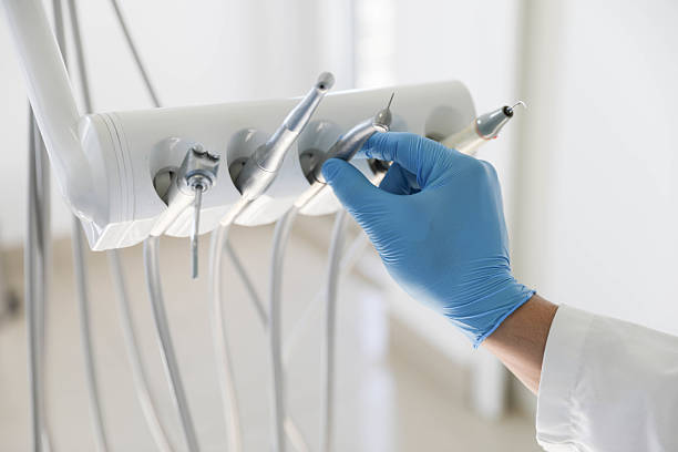 Professional Emergency Dentist technician working in Gholson, TX